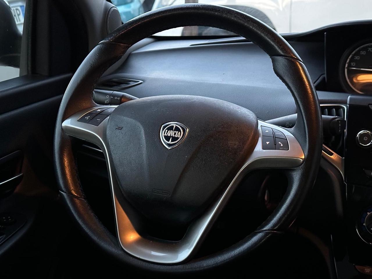 Lancia Ypsilon 1.2 69 CV 5 porte GPL Ecochic Gold