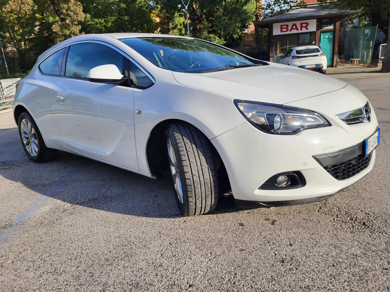OPEL ASTRA 1,4 GTC-140 CV-3 PORTE-METANO-4 REVISIONI