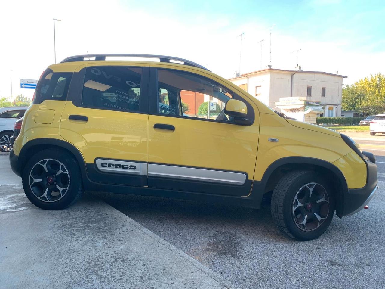 Fiat Panda 1.0 FireFly Hybrid CityCross 5p. Unicop.