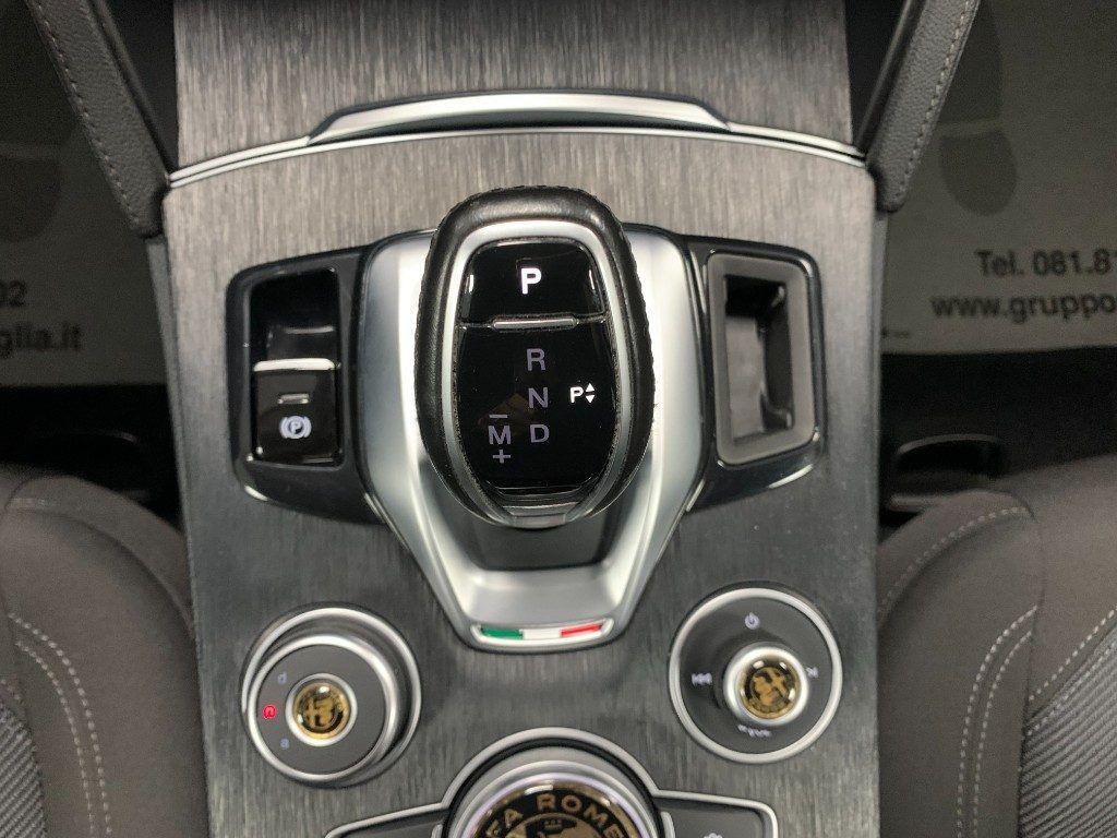 Alfa Romeo Stelvio 2.2 Diesel AT8 Sport-Tech Automatico