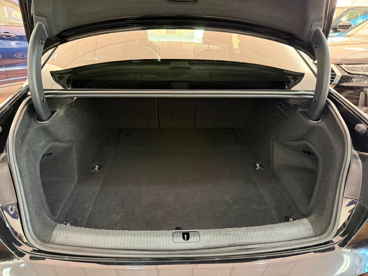 AUDI A4 2.0 TDI 190CV SPORT Ottobre 2016