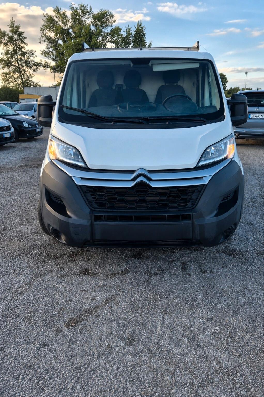 Peugeot jumper