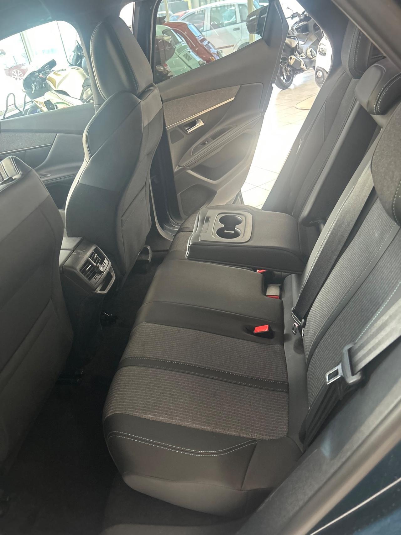 Peugeot 3008 BlueHDi 130 S&S EAT8 Allure