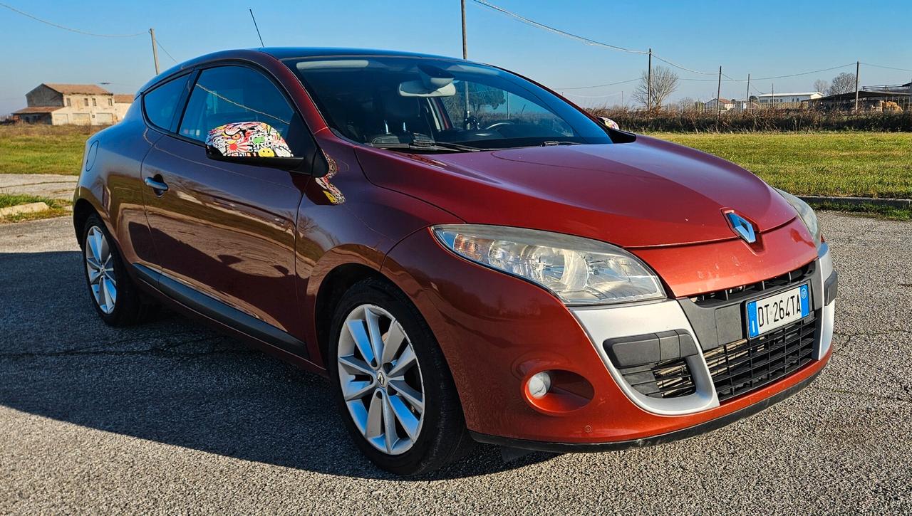 Renault Megane Mégane Coupé 1.5 dCi 110CV Dynamique