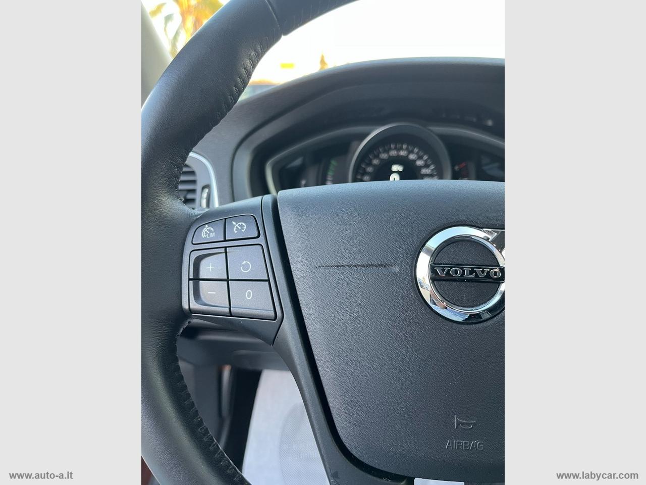 VOLVO V40 D2 Geartronic CROSS COUTRY
