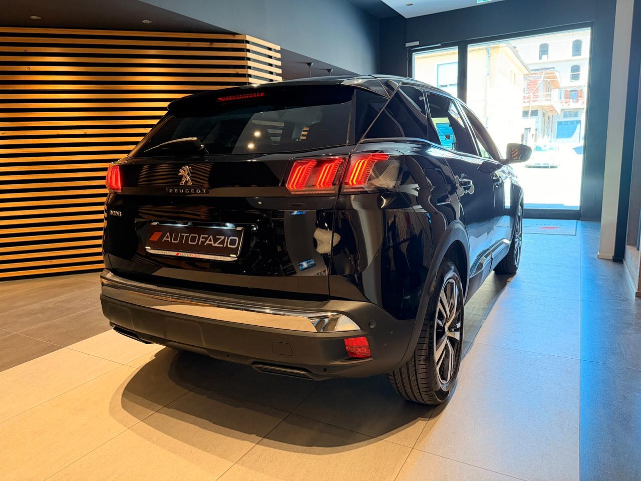Peugeot 3008 BlueHDi 130 S&S EAT8 Allure