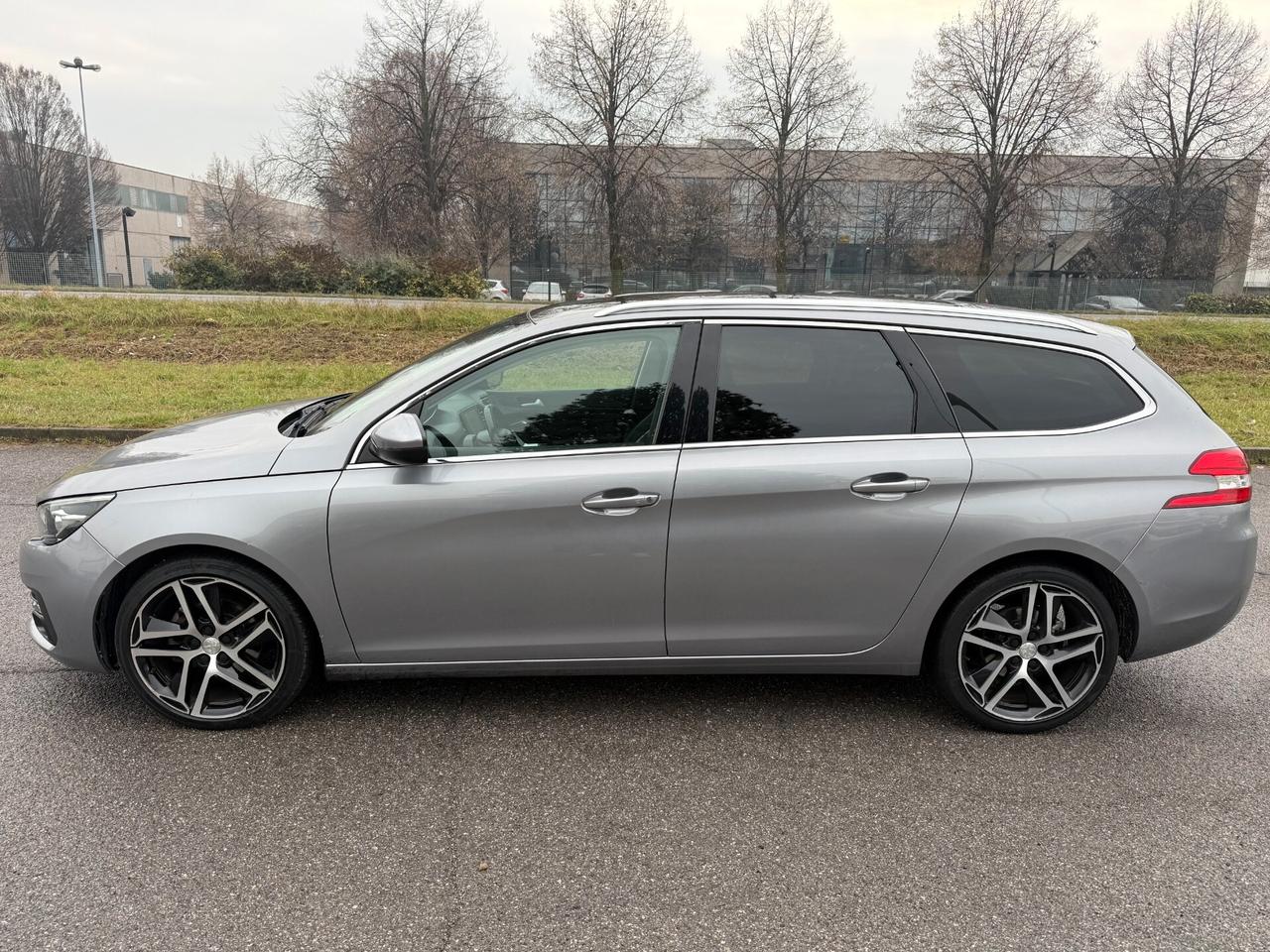 Peugeot 308 BlueHDi 120 S&S EAT6 SW GT Line*NAVI*EURO6B*