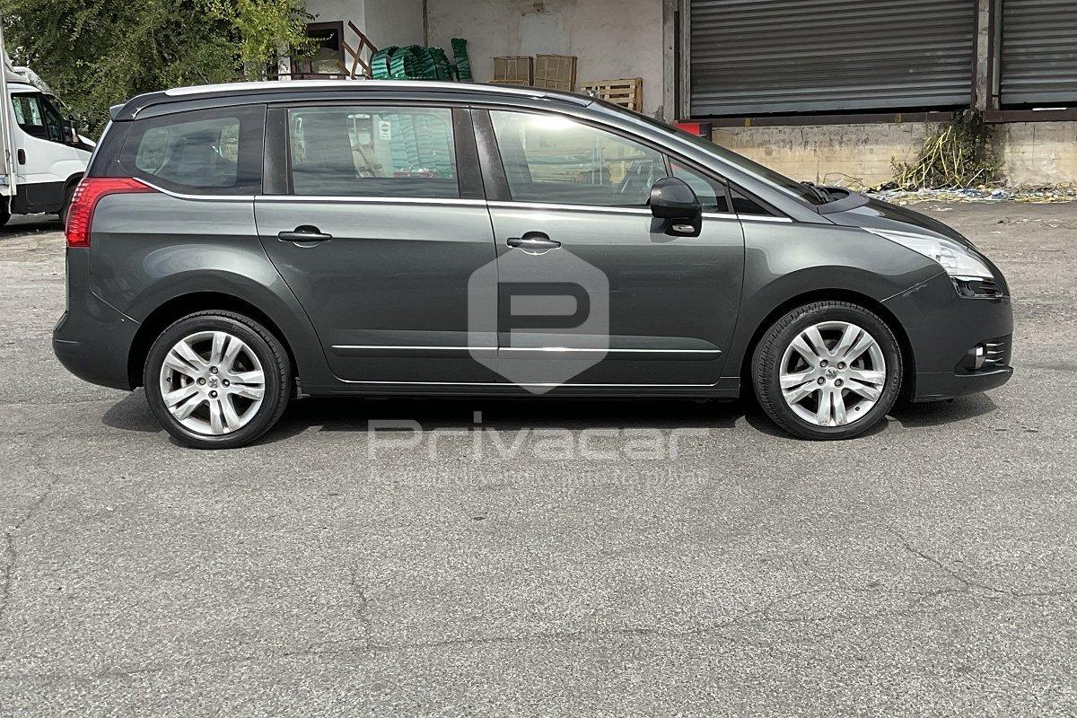 PEUGEOT 5008 1.6 HDi 115CV Active