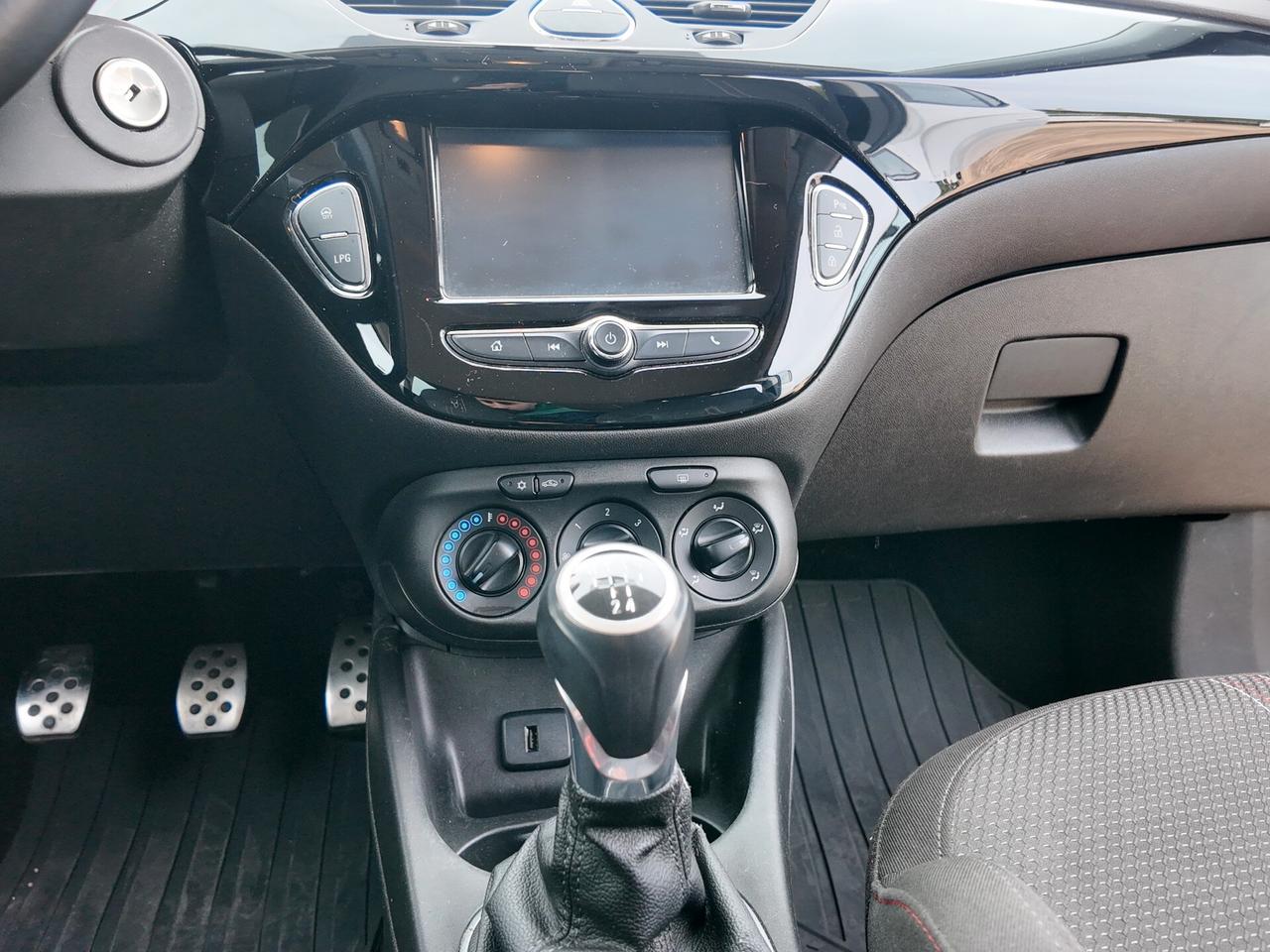 Opel Corsa 1.4 90CV GPL b-Color | 2018