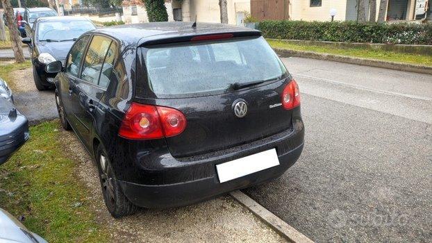 Volkswagen Golf V 1.6 8V 5p. GPL