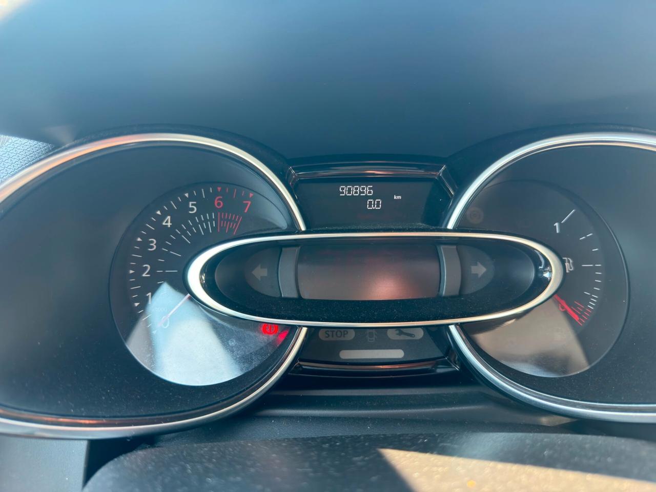 Renault Clio 1.2 75CV 5 porte Zen