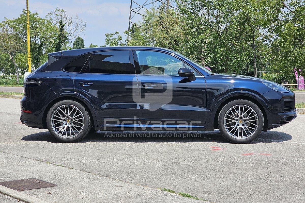 PORSCHE Cayenne 3.0 V6