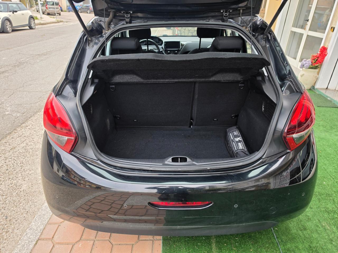 Peugeot 208 BlueHDi 100 S&S 5 porte Active