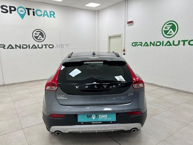 VOLVO V40 II - Cross Country 2.0 d2 my19