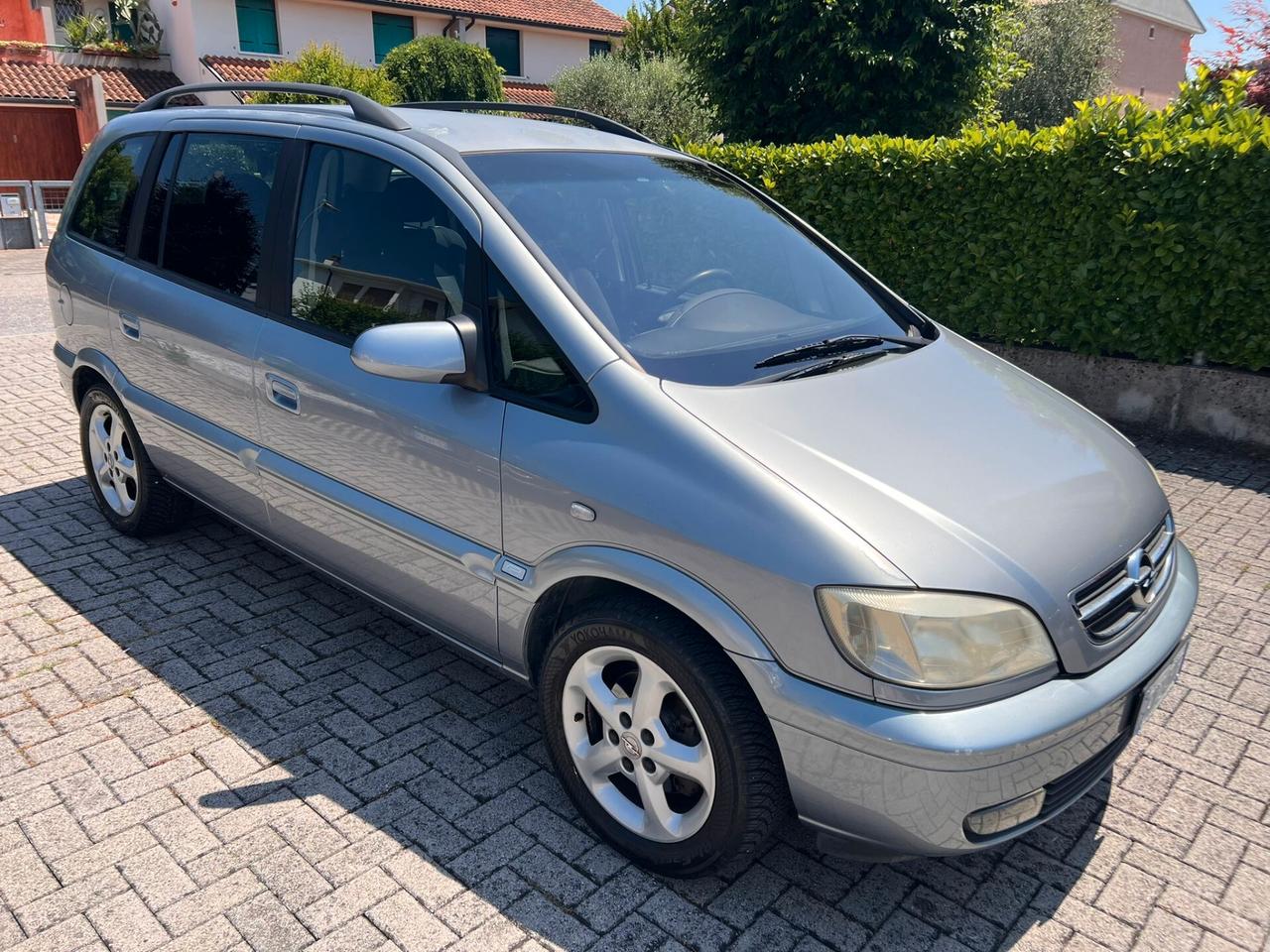 Opel Zafira 7 POSTI