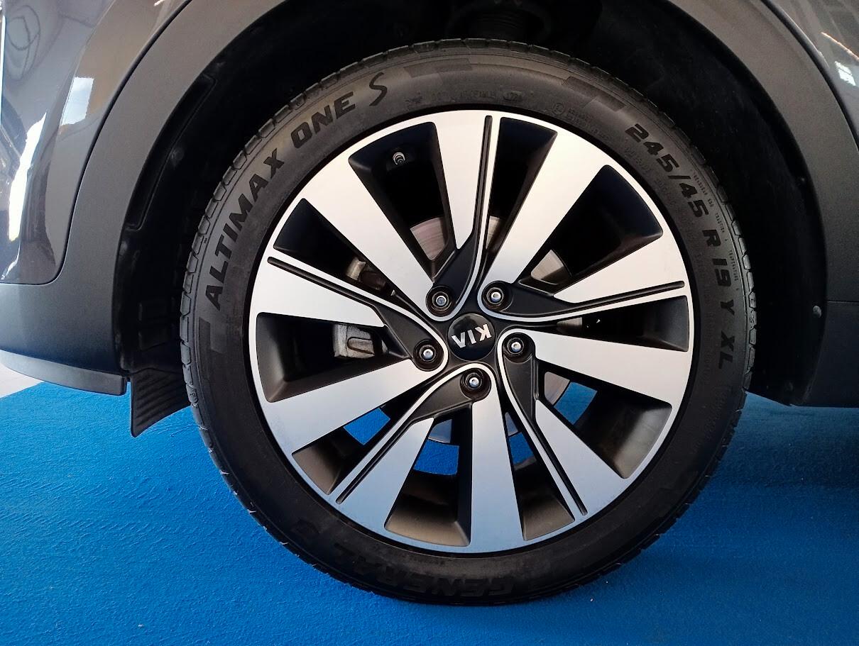 Kia Sportage 1.7 CRDI TETTO GANCIO CAMERA LED 19" BELLISSIMA