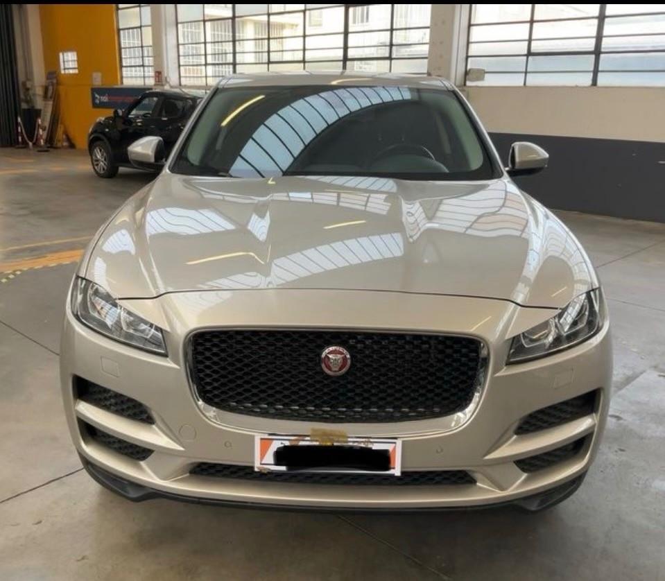 Jaguar F-Pace 2.0 D 180 CV AWD Prestige Catena fatta in Jaguar