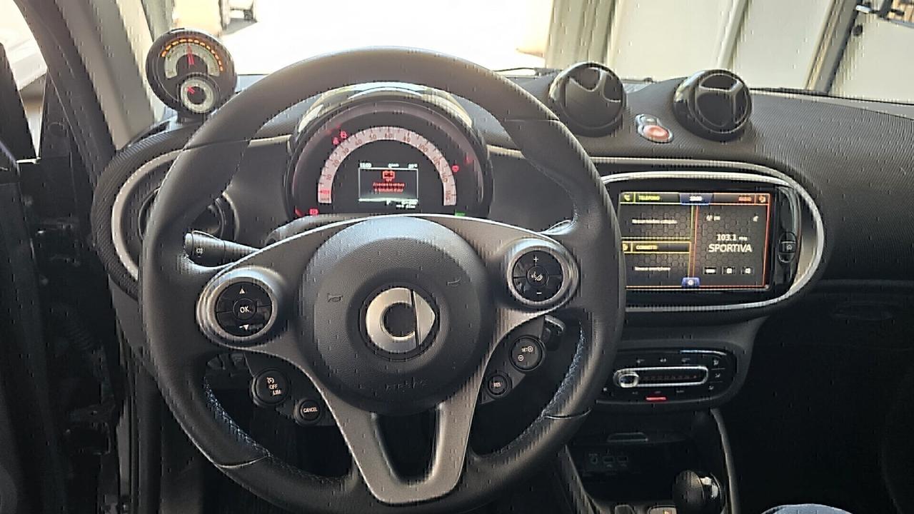 Smart fortwo EQ Racingreen  41 kw
