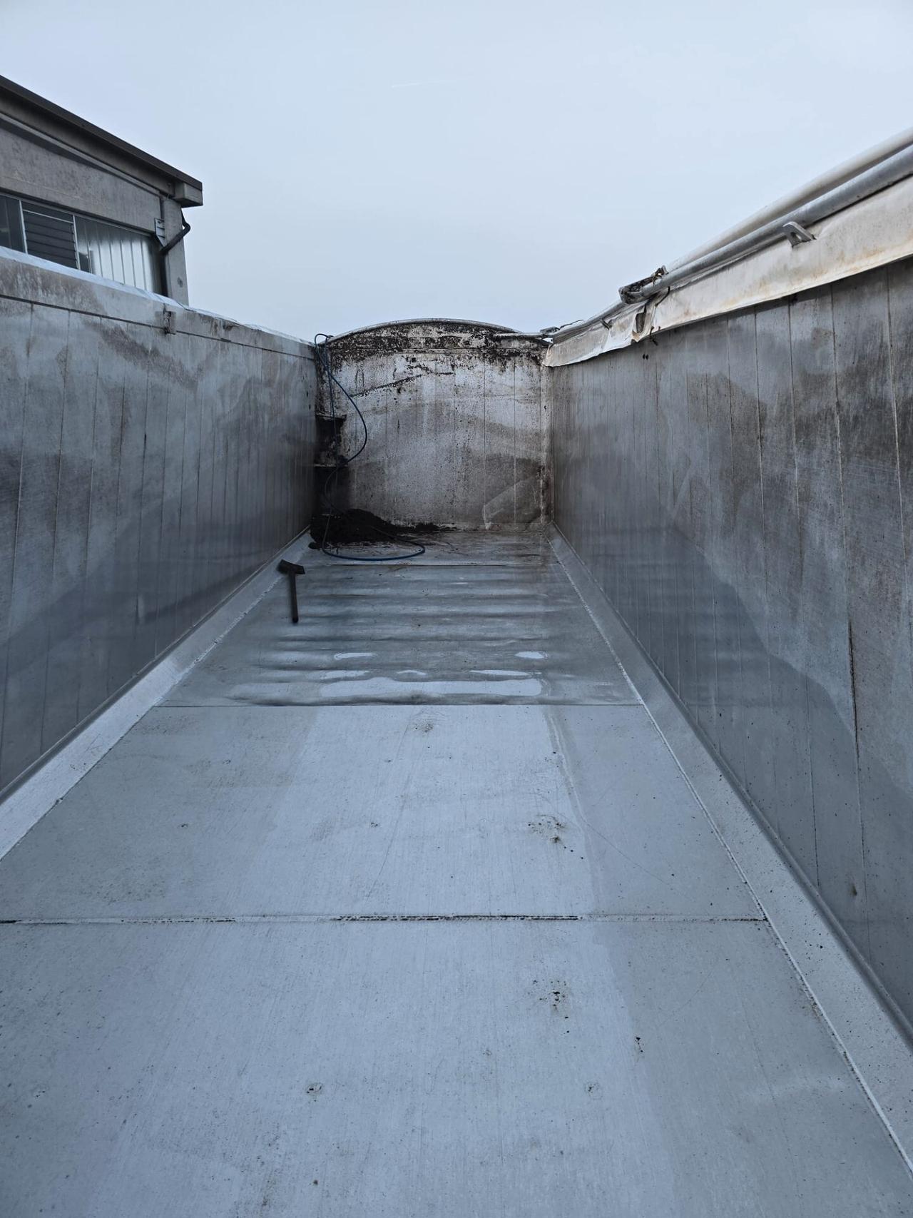 Semirimorchio vasca ribaltabile MENCI