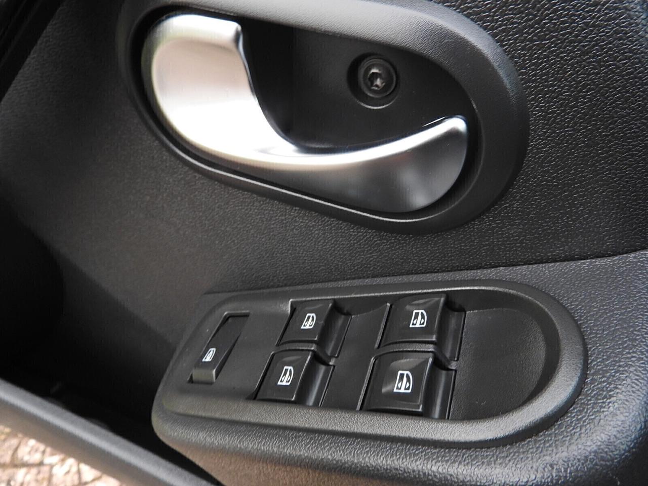 Dacia Duster 1.6 benz/GPL DELLA CASA