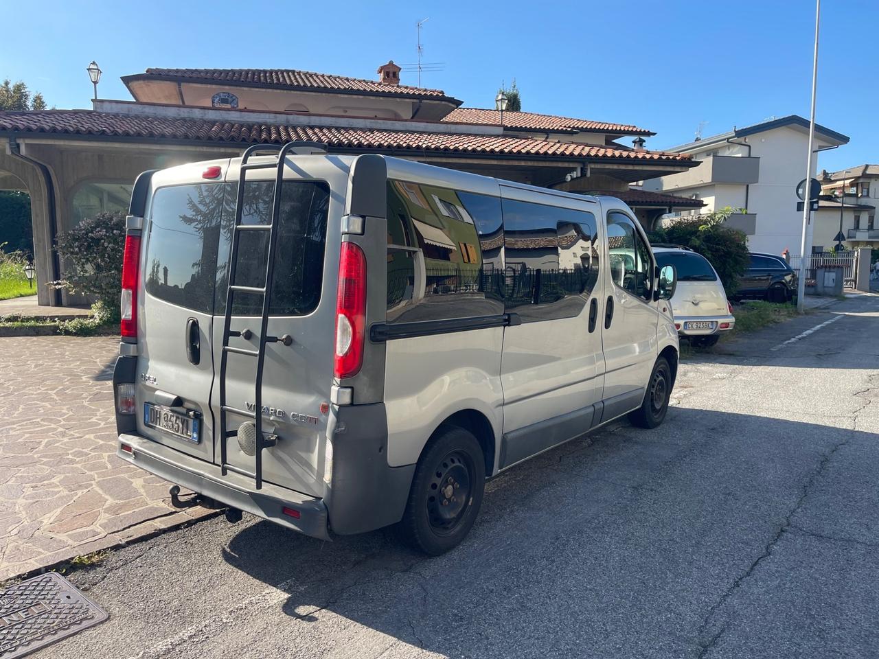 Opel Vivaro 27 2.0 CDTI 120CV PC-TN Combi 9 posti
