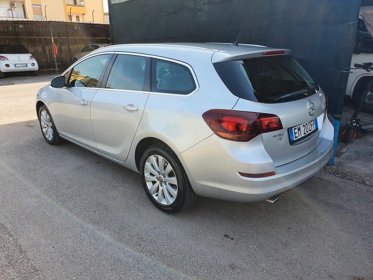 Opel Astra 2.0 CDTI 165CV Sports Tourer aut. Elective