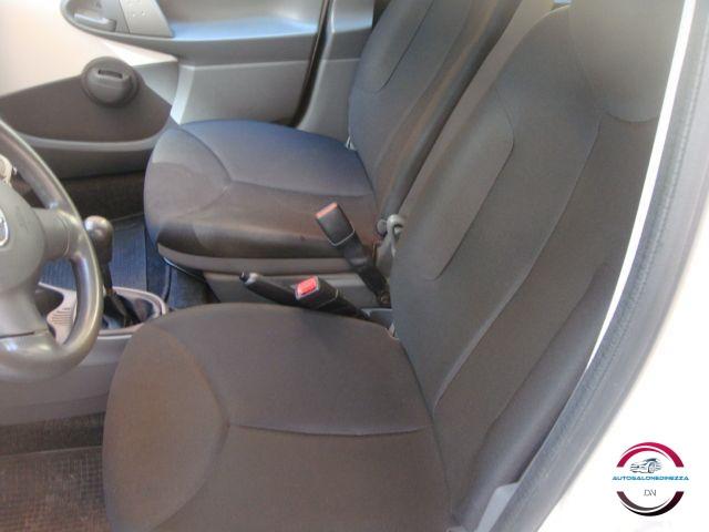 TOYOTA - Aygo - 12V VVT-i 5 porte Now Connect