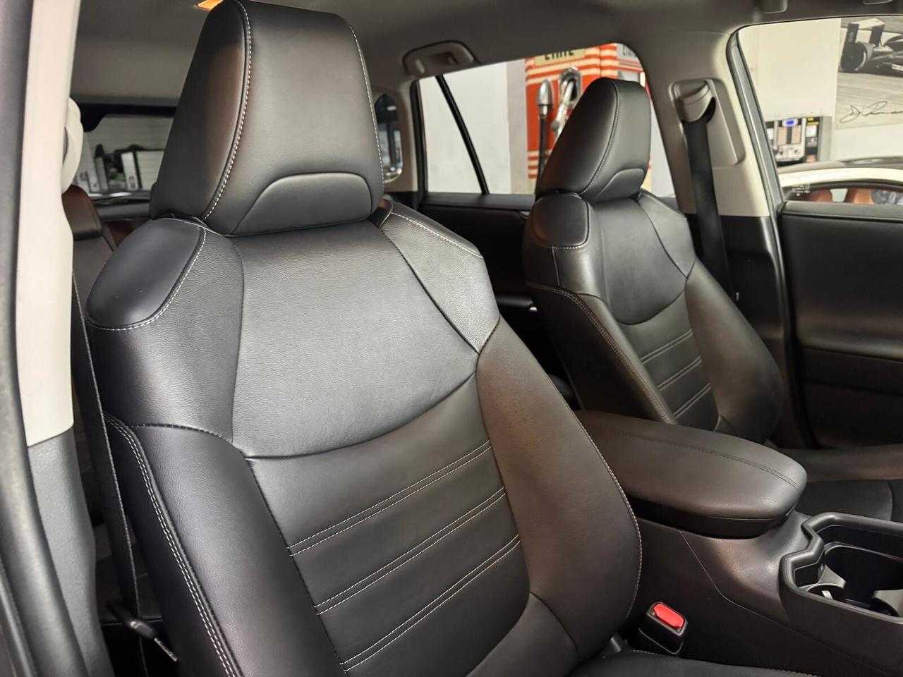 Toyota RAV 4 RAV4 2.5 HV (218CV) E-CVT 2WD Lounge PARI AL NUOVO TAGLIANDATO GARANZIA UFFICIALE