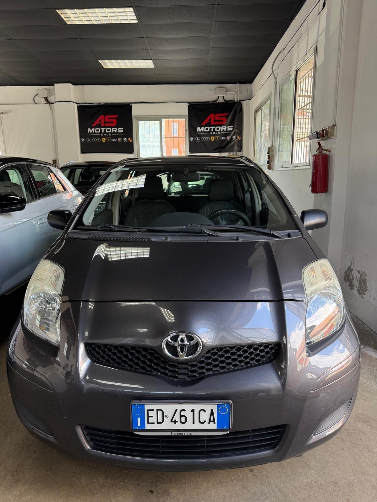 Toyota Yaris 1.0 5 porte Sol
