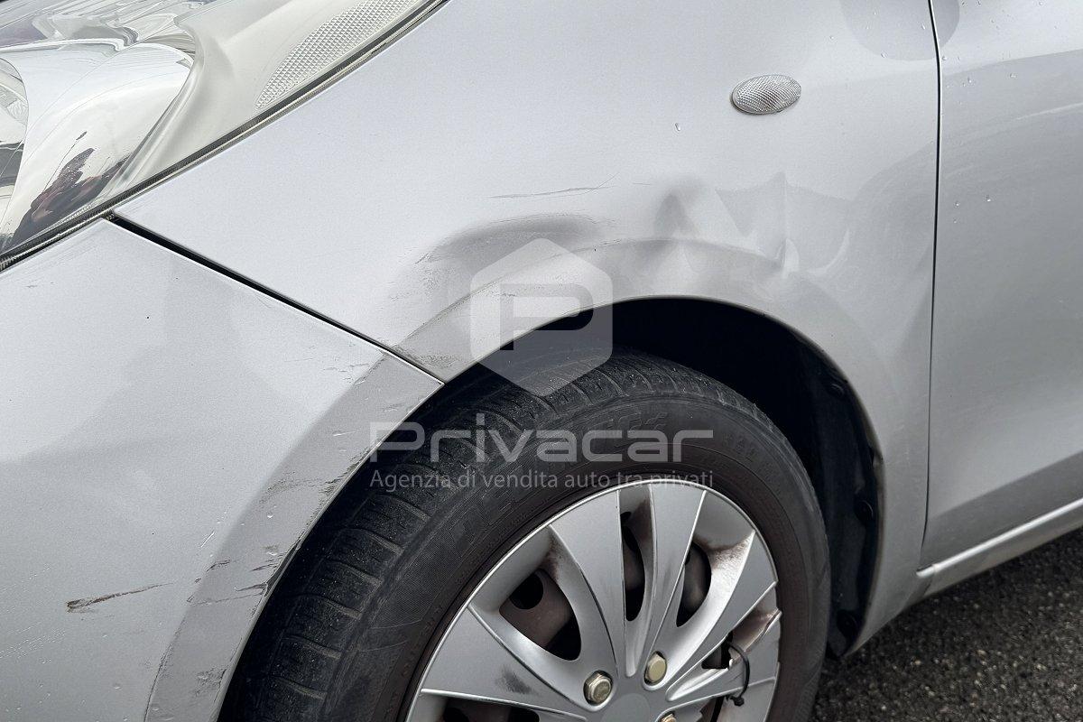 TOYOTA Yaris 1.3 5 porte Luna