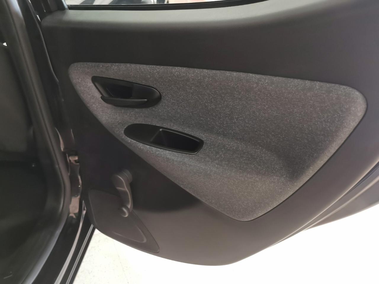 Lancia Ypsilon 1.2 69 CV 5 porte GPL Gold Plus