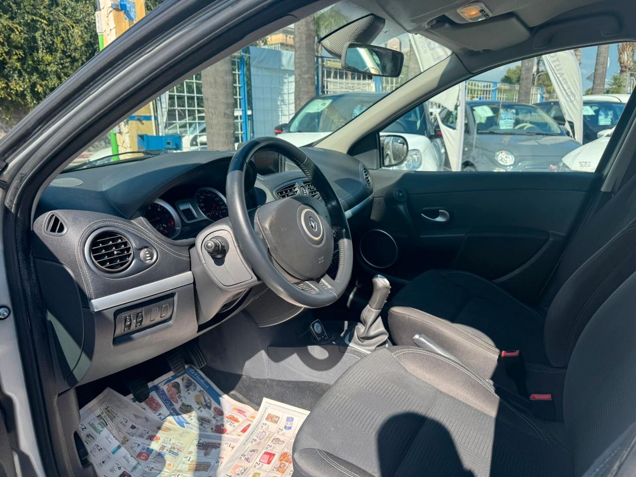 Renault Clio 1.5 DCI 75CV 5P 20TH DYNAMICQUE
