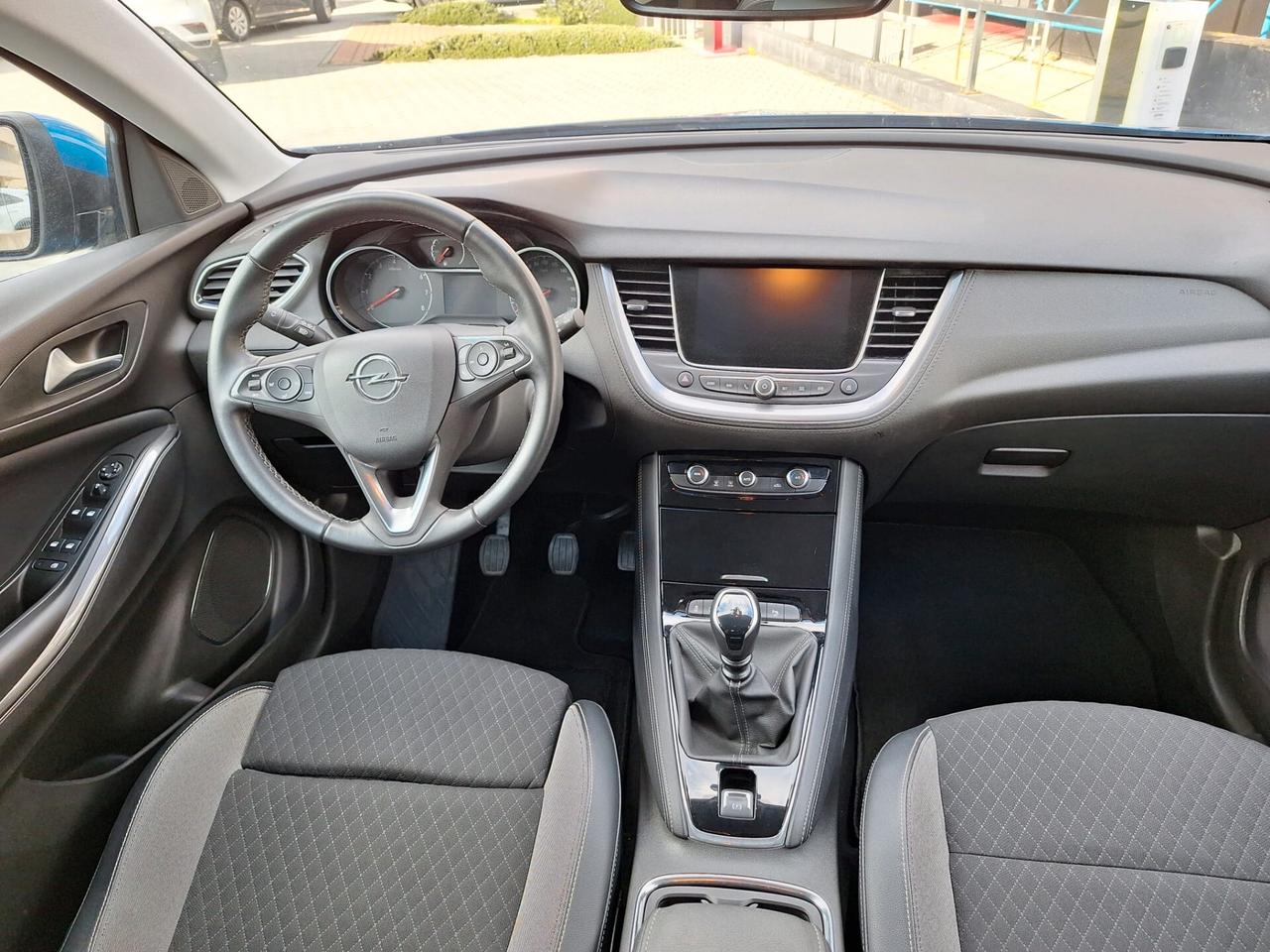 Opel Grandland X 1.5 diesel Ecotec Business X NEOPATENTATI IVA ESPOSTA