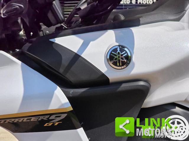 YAMAHA Tracer 9 GT Tris Quick-Shifter Tris di borse originali.