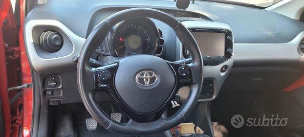TOYOTA AYGO 1.0 BENZ ANNO
