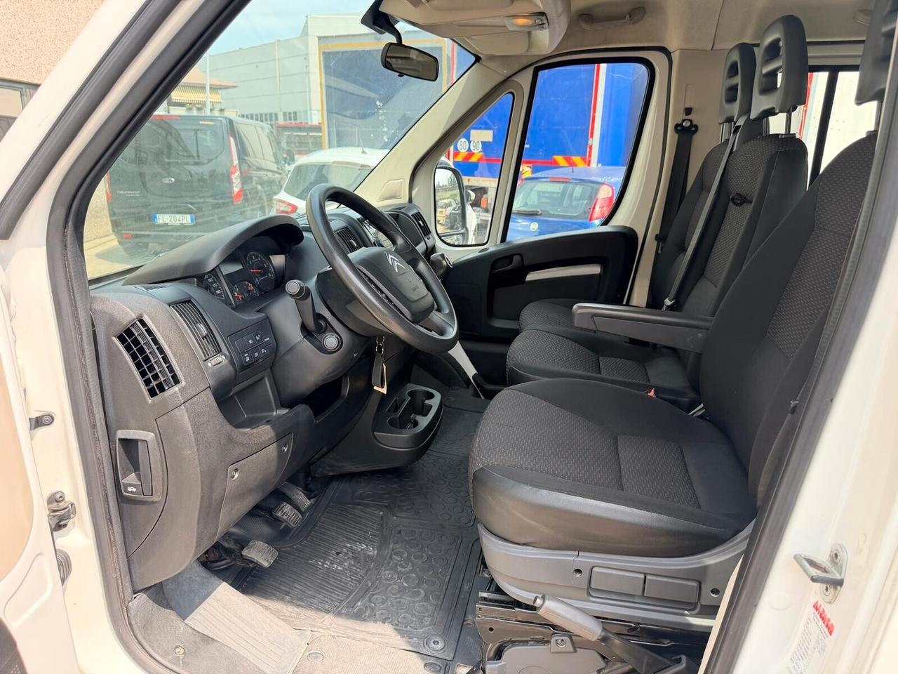 Citroen Jumper 140cv cabina doppia 7 posti con cassone fisso.