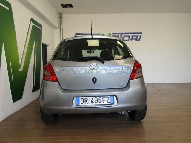 TOYOTA Yaris 1.0 5 porte - NEOPATENTATI