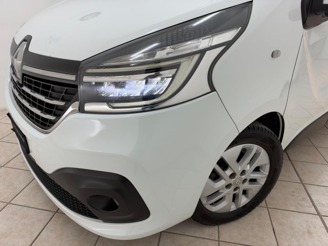 Renault Trafic 2.0 dCi 145CV 9Posti