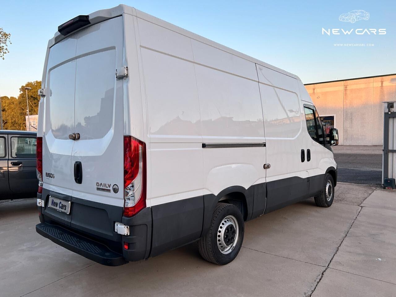 Iveco Daily 35S14SA8V 2.3HPT PLM-TM HI-MATIC