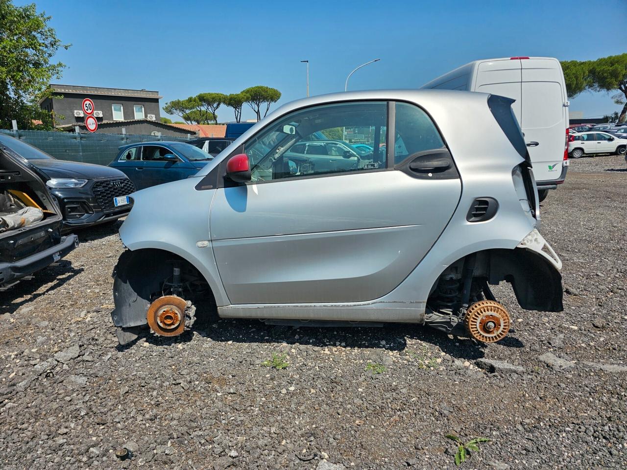 FURTO PARZIALE Smart ForTwo EQ Ushuaïa