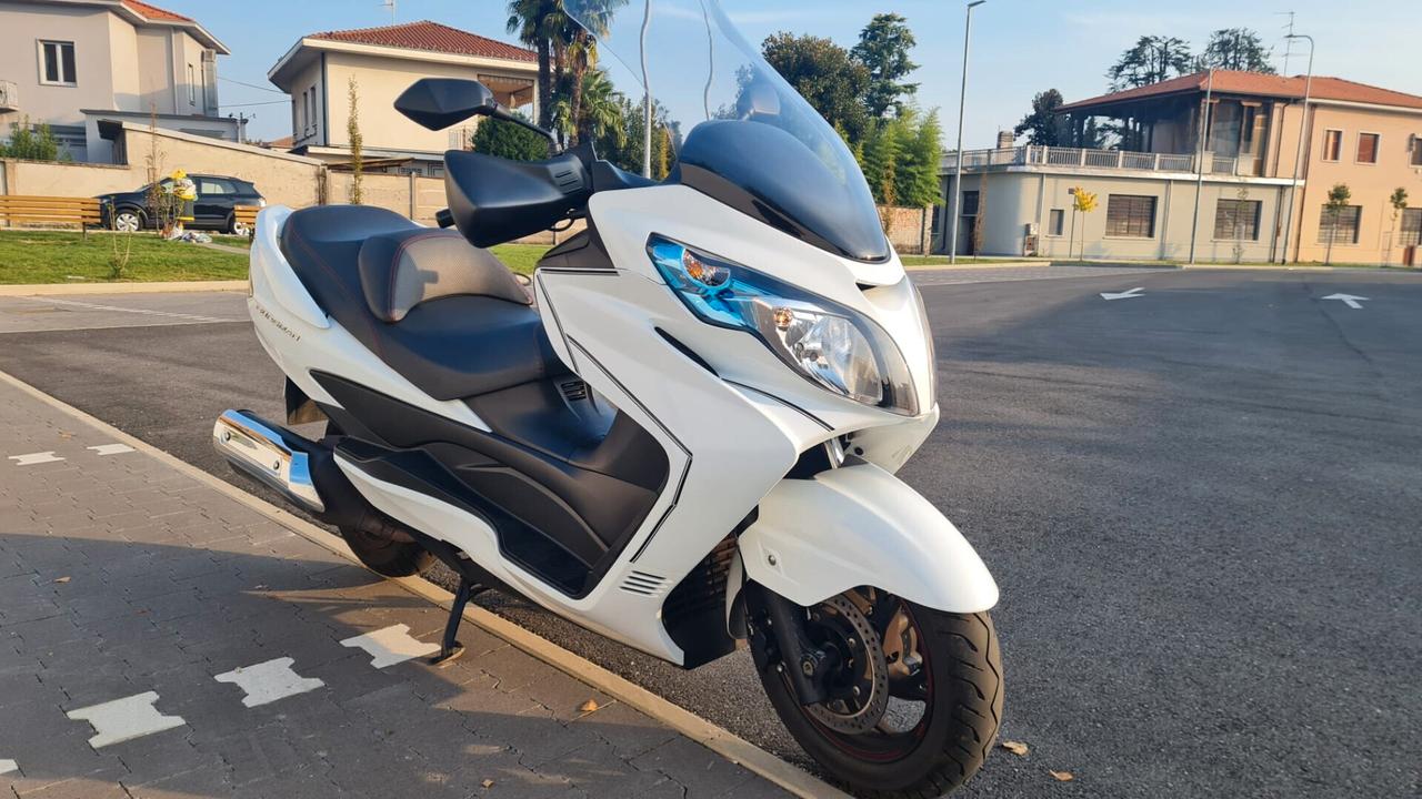 Suzuki Burgman 400 AN