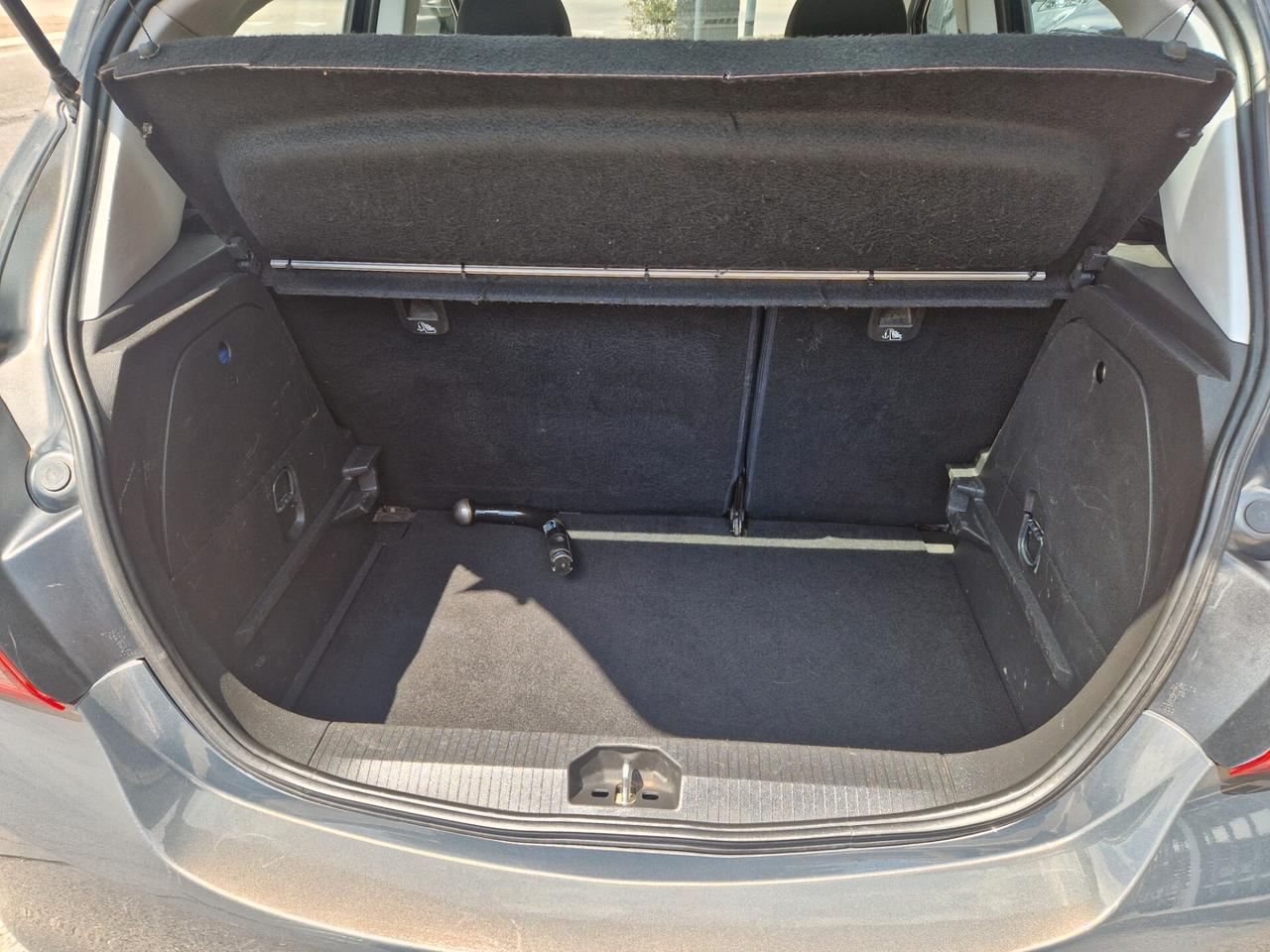Opel Corsa 1.4 90CV GPL Tech 5 porte Cosmo