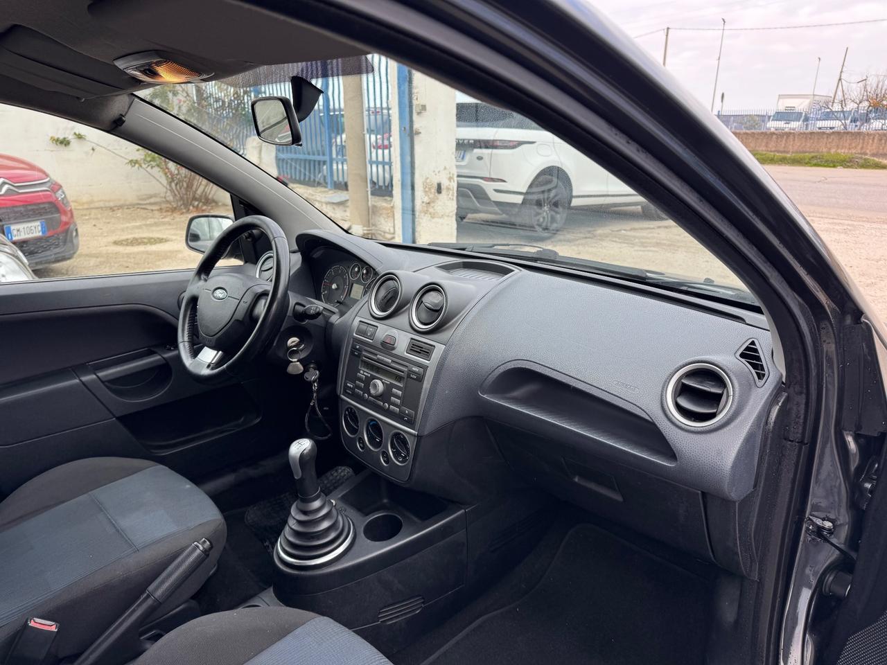 Ford Fiesta 1.4 TDCi 5p. Titanium