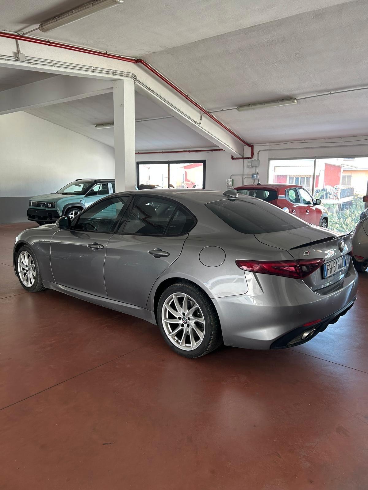Alfa Romeo Giulia 2.2 Turbodiesel 210 CV AT8 AWD Q4 Veloce