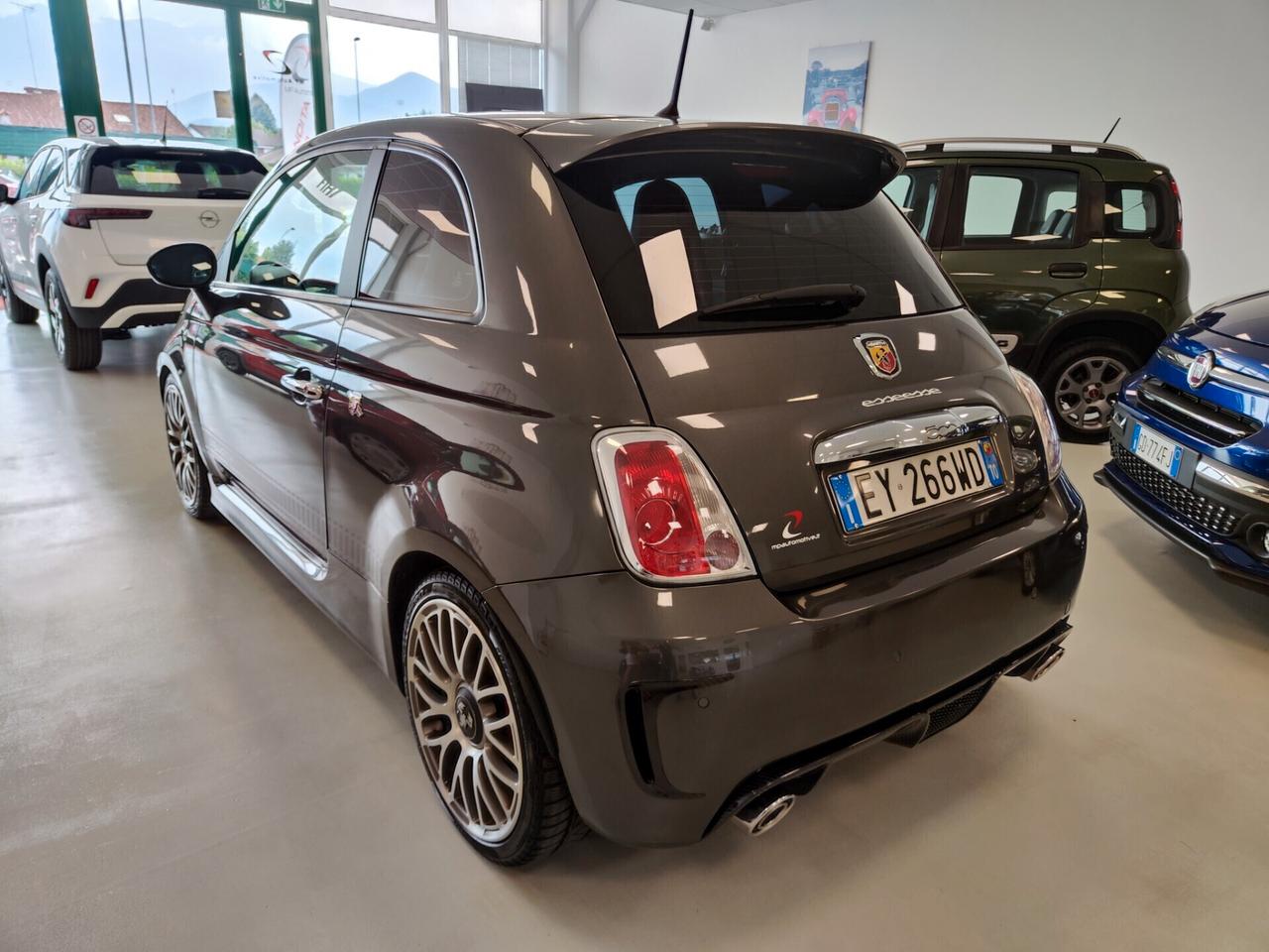 Abarth 500 1.4 Turbo T-Jet Custom 135cv