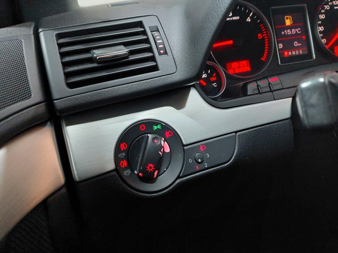 Audi A4 3.0/233CV TDI S line interno e esterno