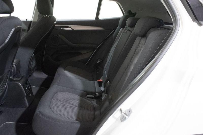 BMW X2 sDrive 18d Business X
