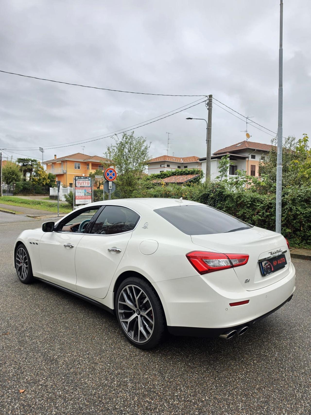 Maserati Ghibli q4