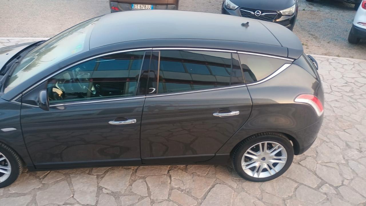 Lancia Delta 1.4 T-Jet 120 CV Platino Ecochic GPL