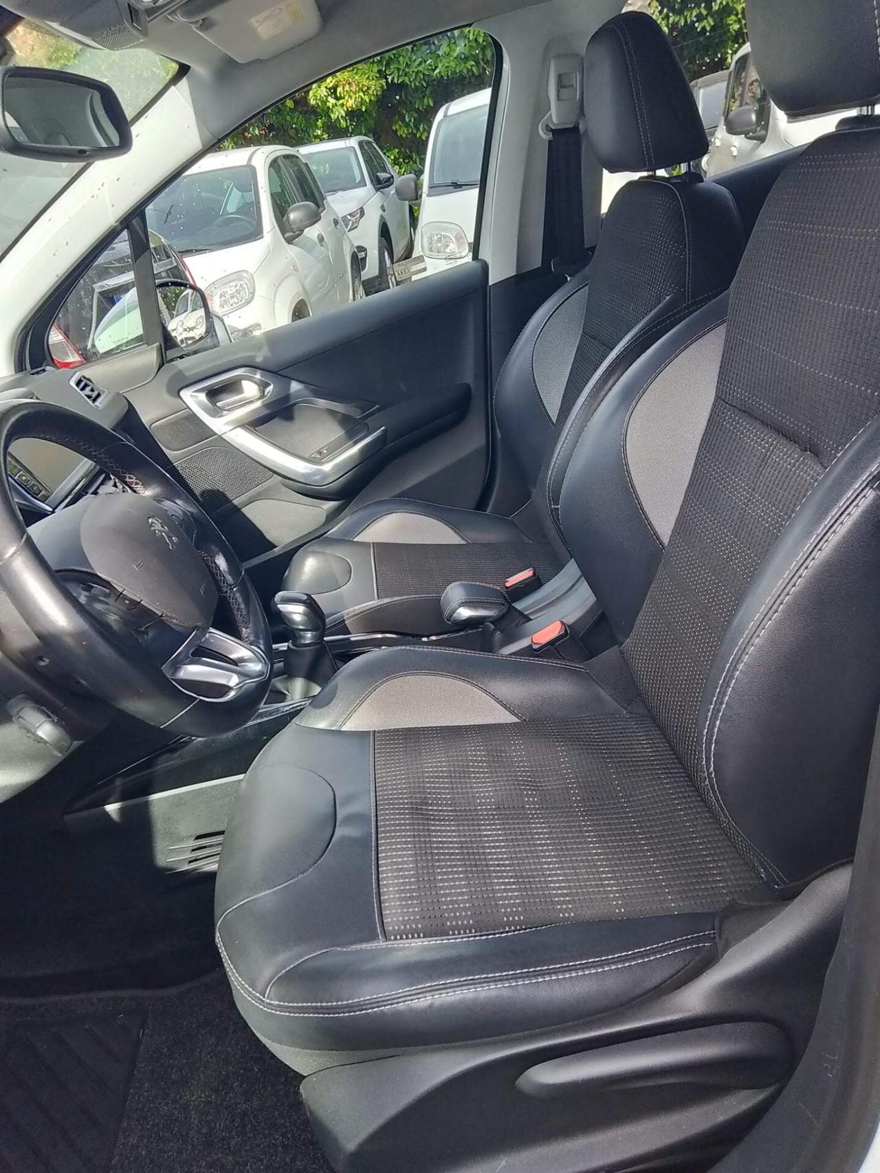 Peugeot 2008 BlueHDi 100 Allure